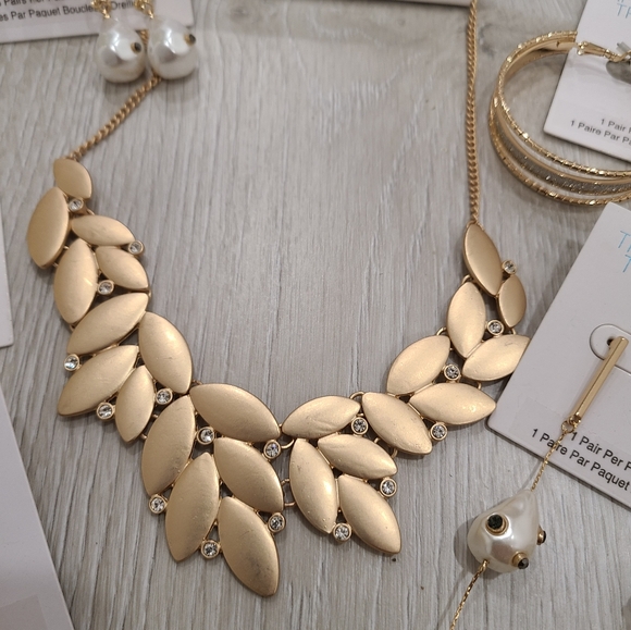 Time and Tru Jewelry Bundle - Picture 3 of 5